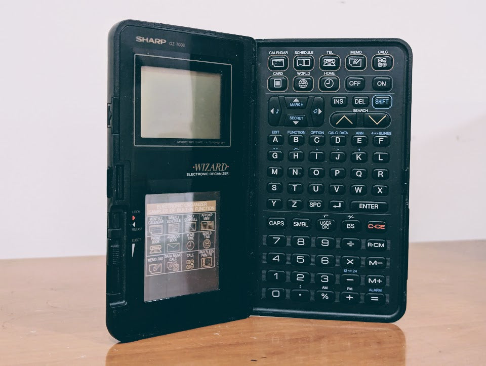 Sharp Wizard OZ-7000 (1989) – Westport Tech Museum