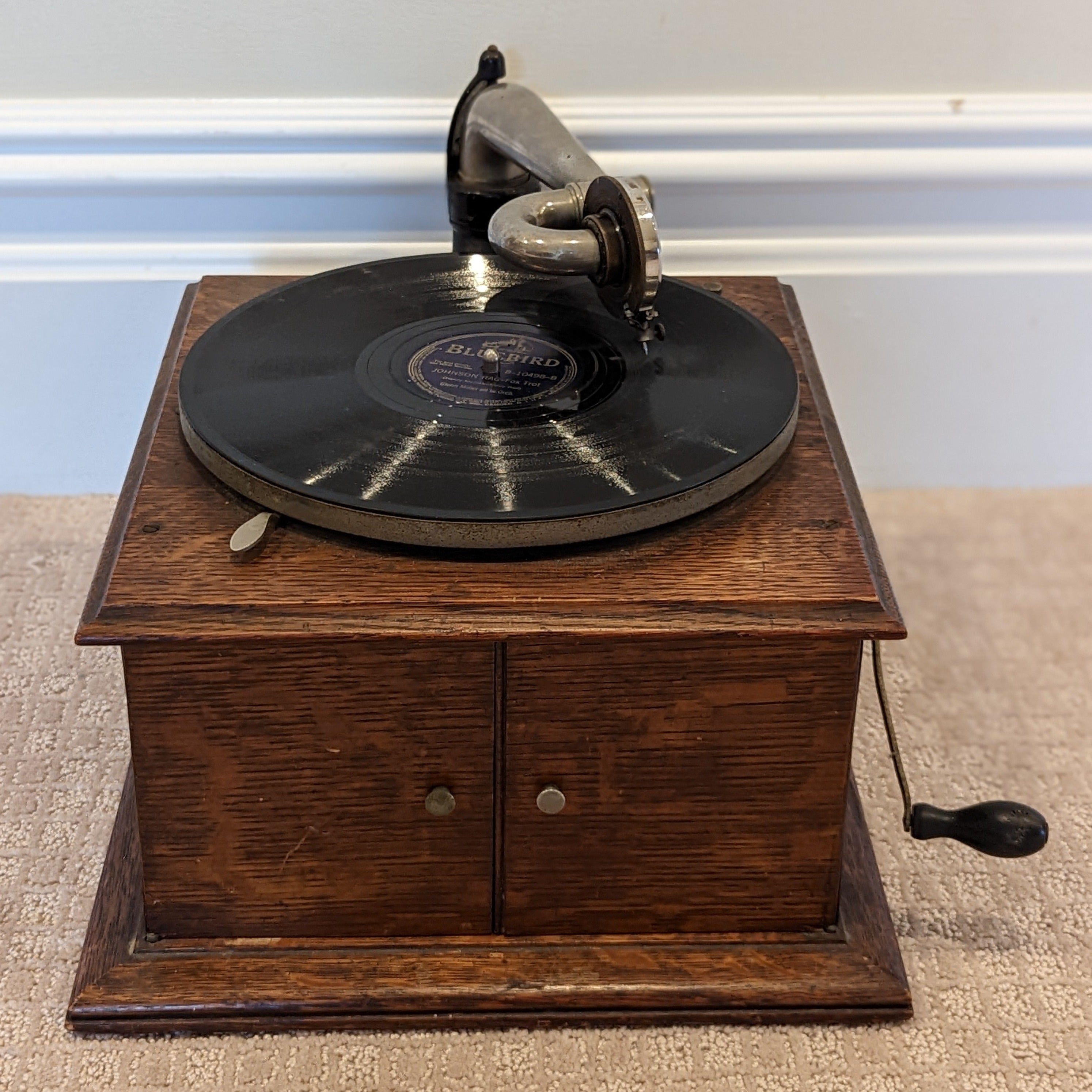 Vintage Victrola VV-IV Columbia Record Players: Classic 1910s
