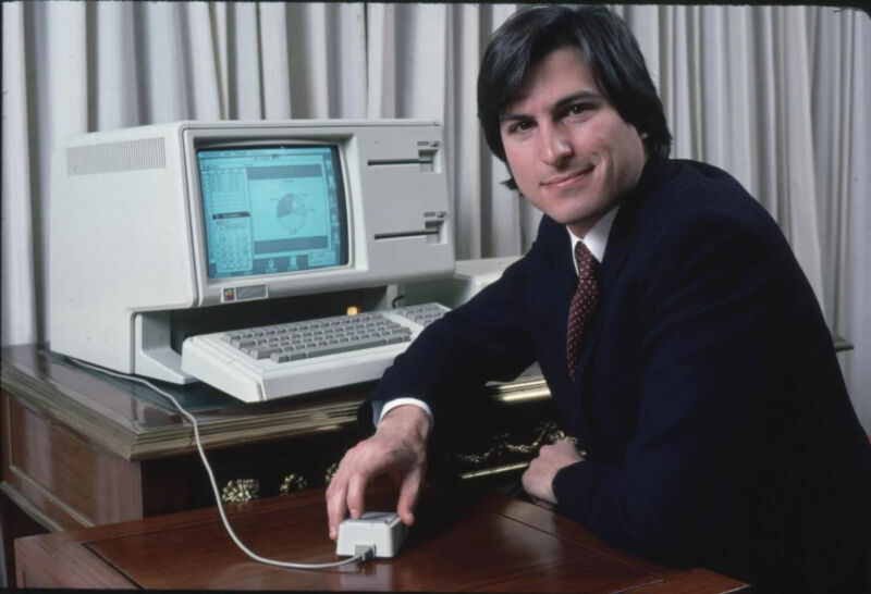 Today in Tech History (January 19, 1983): The Apple Lisa is Introduced!