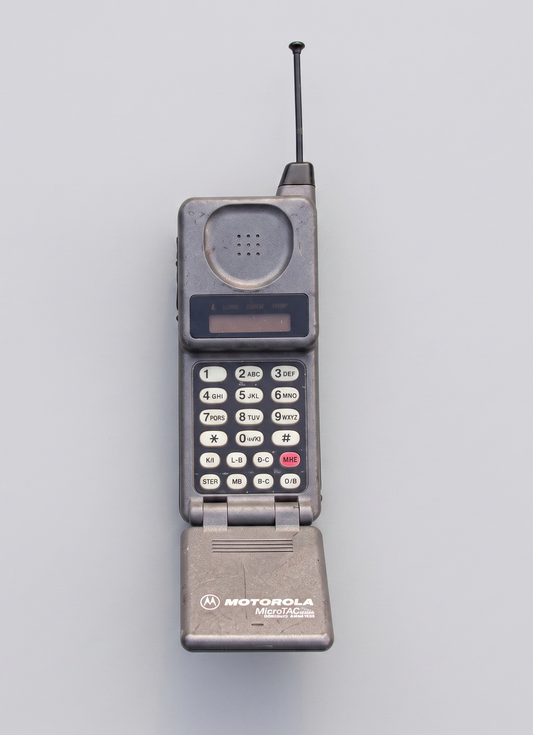 Motorola MicroTAC Line (1989-1996)