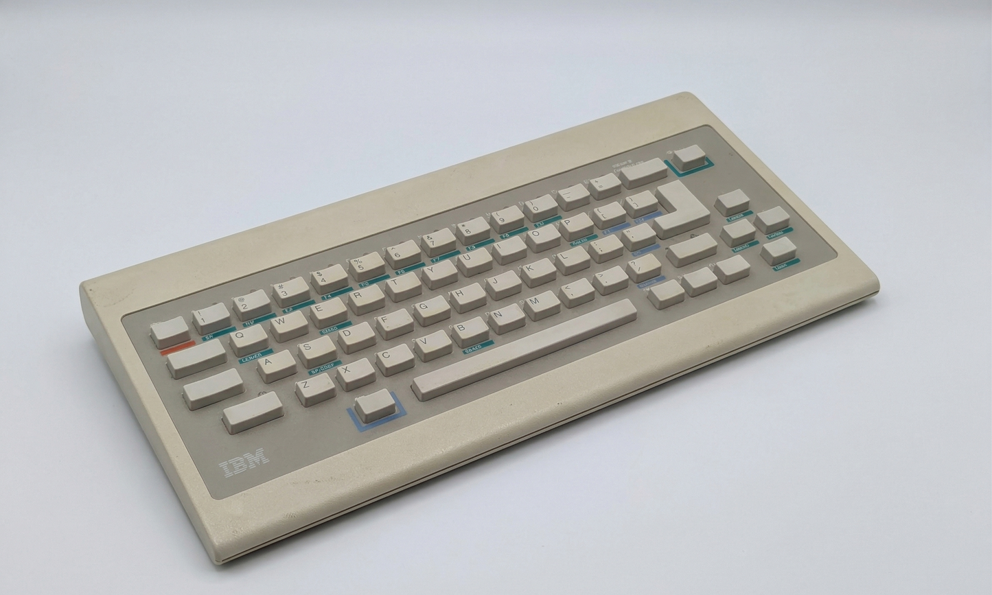 IBM PCjr. & IBM "Freeboard" Model 7257 (1984-1985)