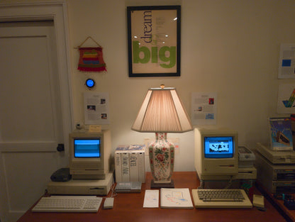 Apple Macintosh 128K - First Generation Macintosh (1984-1985)