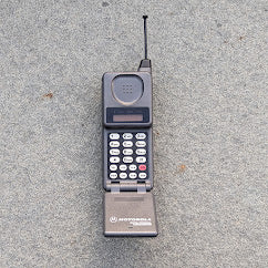Microtac Ii Motorola MicroTAC History: Evolution of Iconic 90s Flip-Phones ...