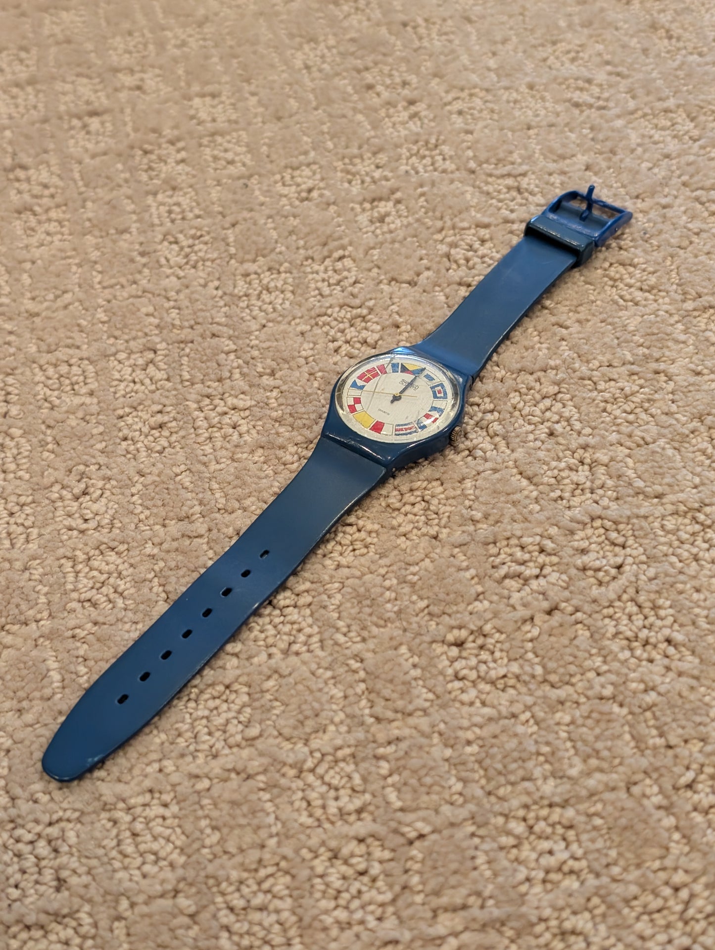 Swatch "12 Flags" Model GS101 Analog Watch (1984)