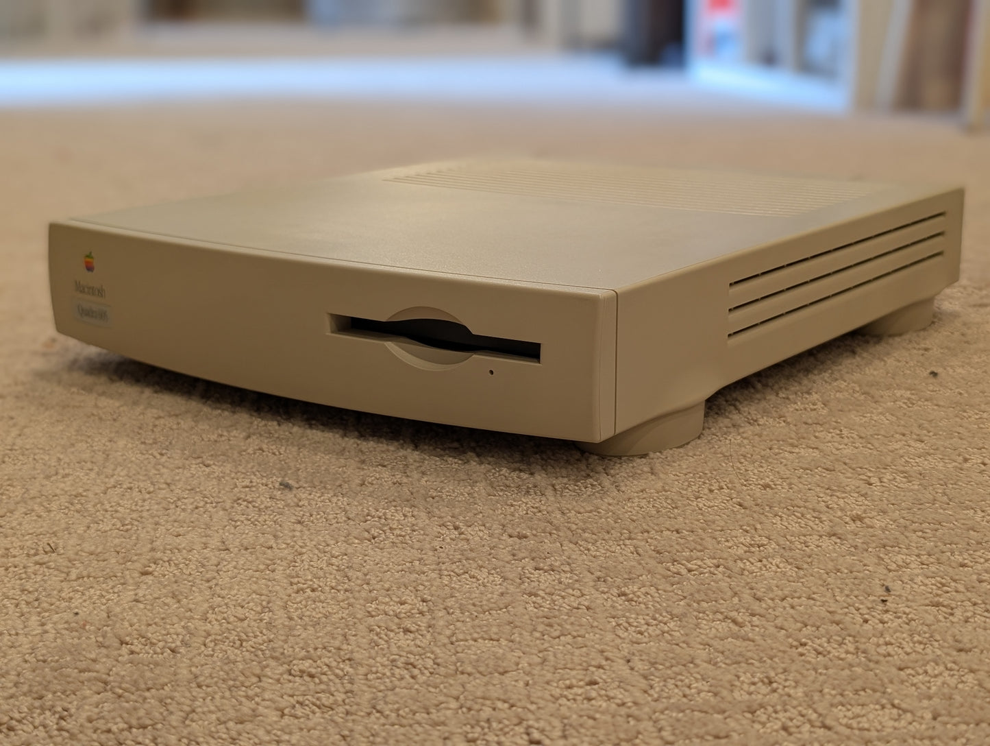 Apple Macintosh Quadra 605 (1993-1994)