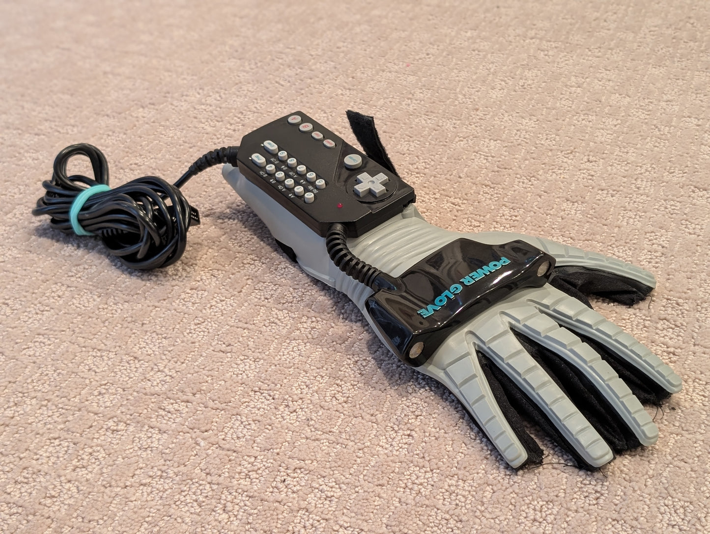 Mattel Power Glove (1989-1990)