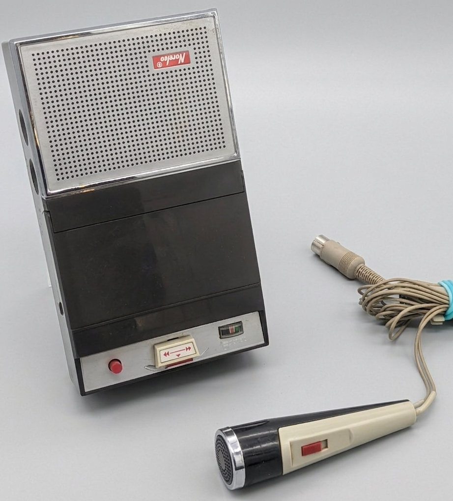 Philips Norelco EL 3301 & First Album on Cassette (1964-1966)
