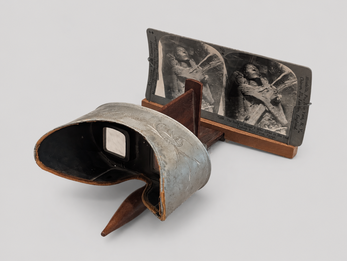 Holmes-Style Stereoscopic Viewer (1861)