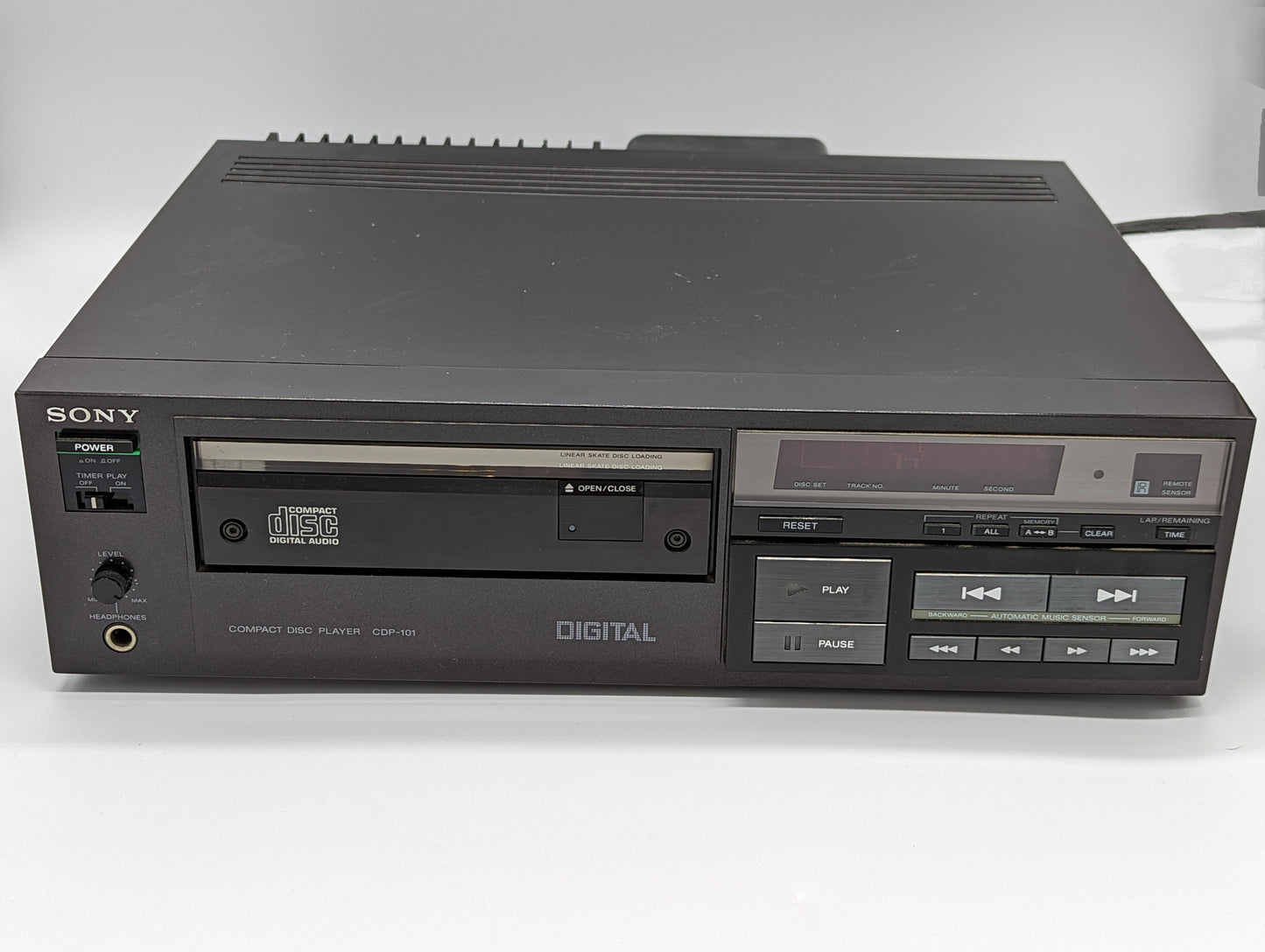 Sony CDP-101 CD Player & First Compact Disc (1982-1984)