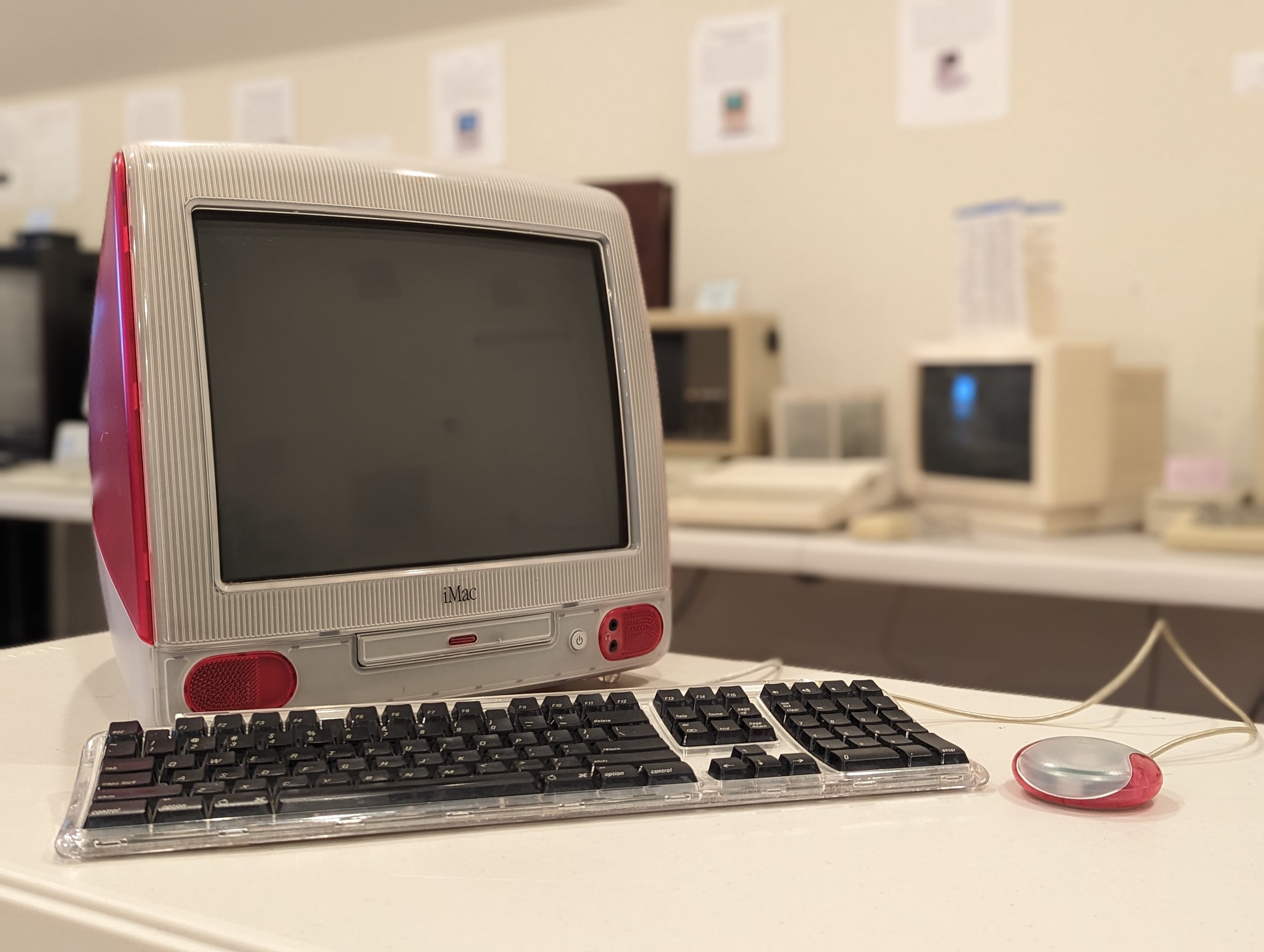 Apple iMac G3 (1998-2003) – Westport Tech Museum