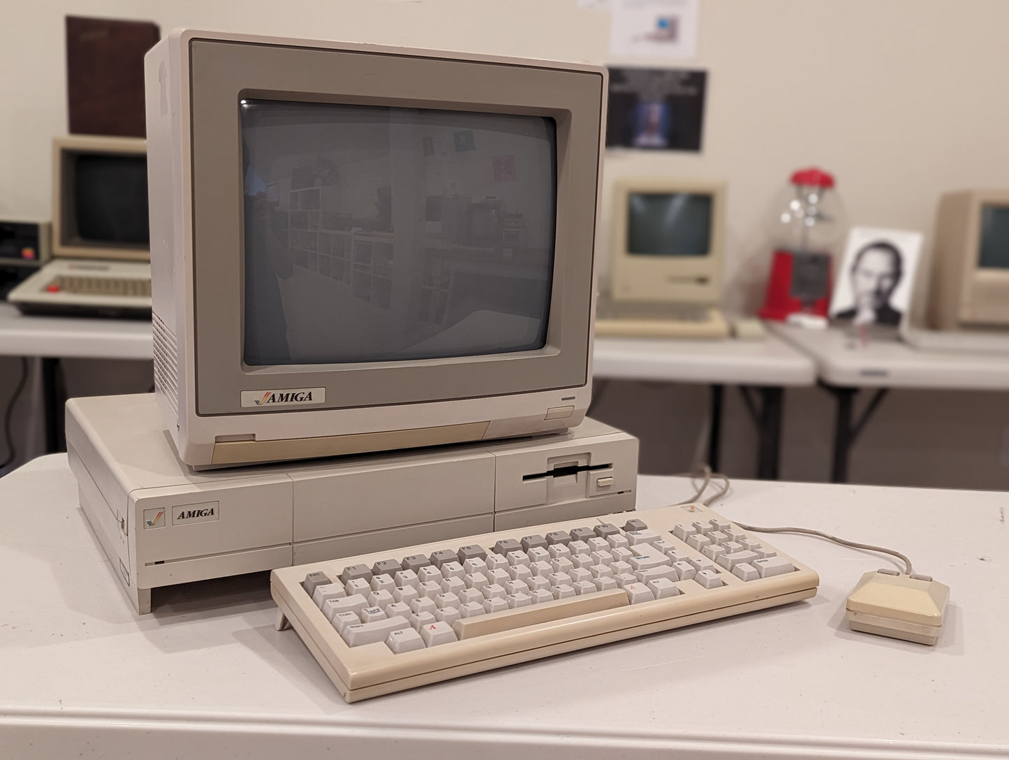 Commodore Amiga 1000 (1985-1987)